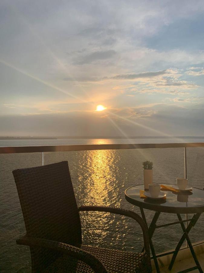 Apartment Sunset Lake View Mamaia Ngoại thất bức ảnh