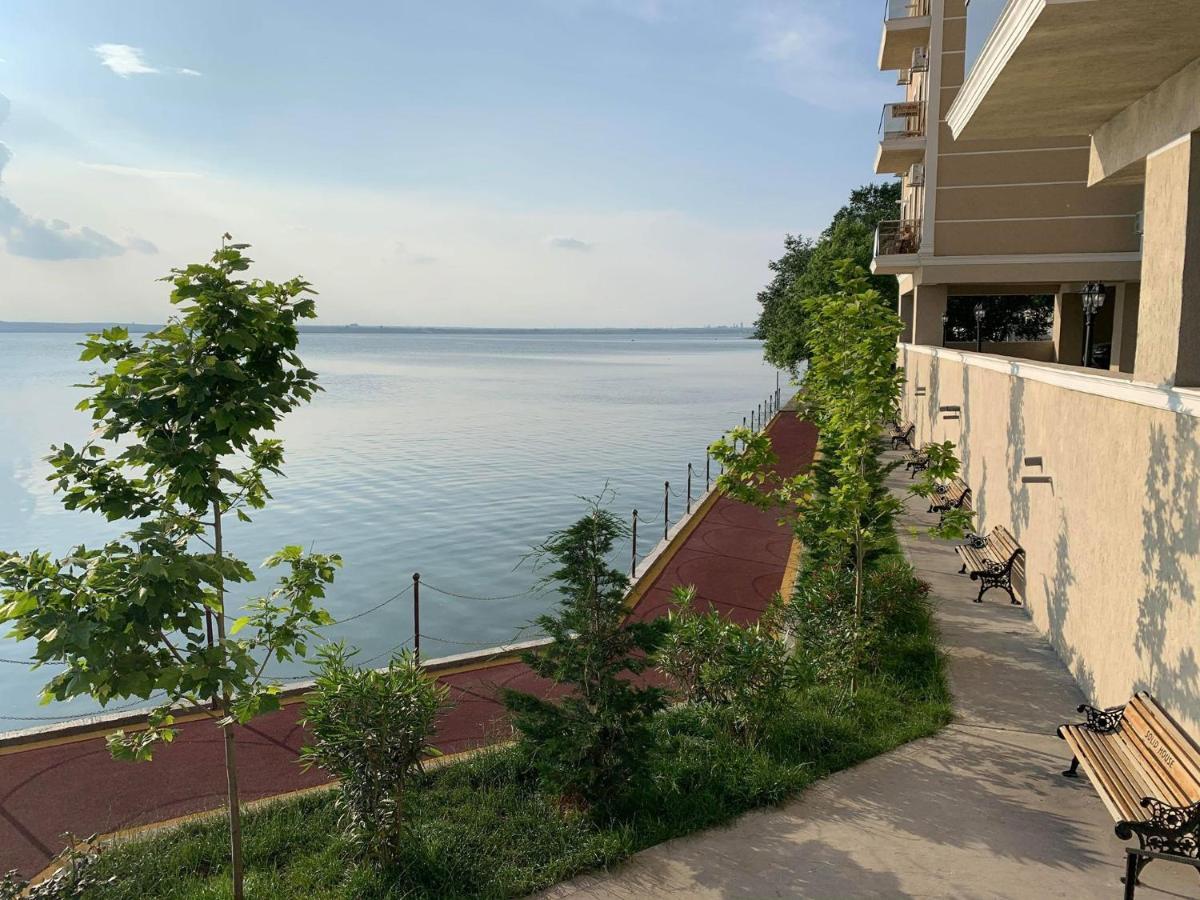 Apartment Sunset Lake View Mamaia Ngoại thất bức ảnh