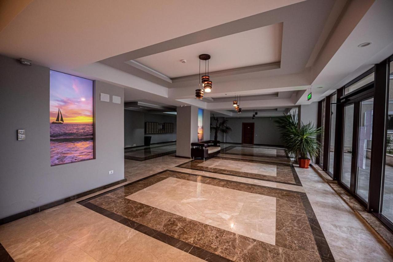 Apartment Sunset Lake View Mamaia Ngoại thất bức ảnh